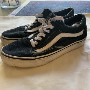Women’s classic vans sneakers